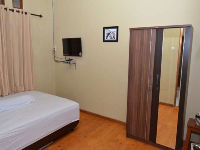 Сурабая: Ontel Guest House