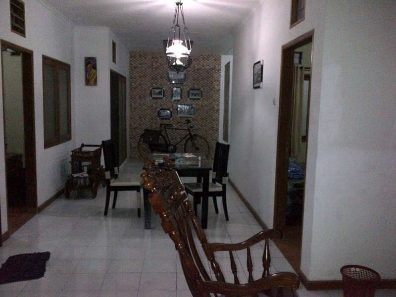 Сурабая: Ontel Guest House