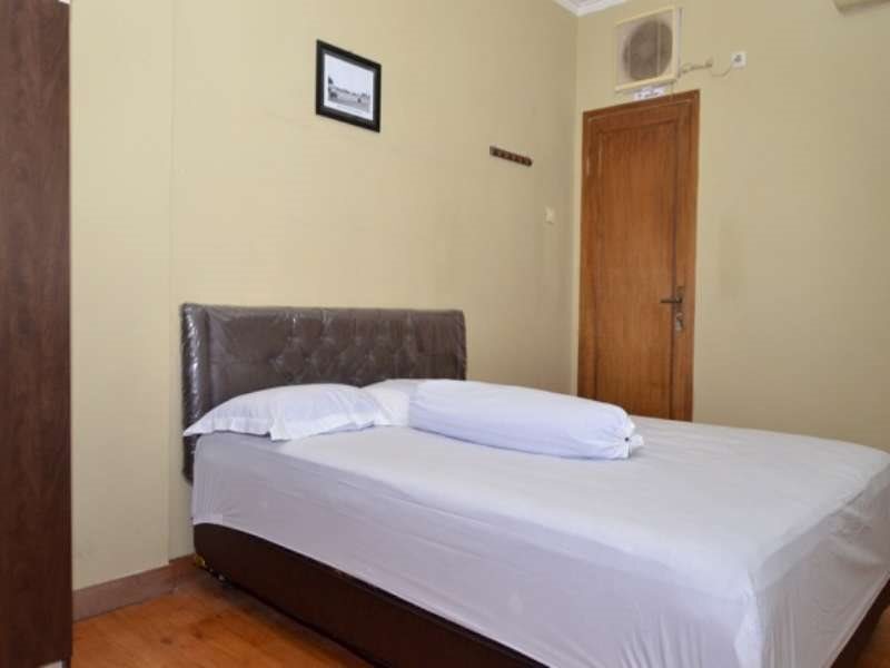 Сурабая: Ontel Guest House