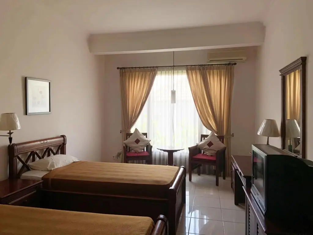 Денпасар: Nirwana Hotel Suites