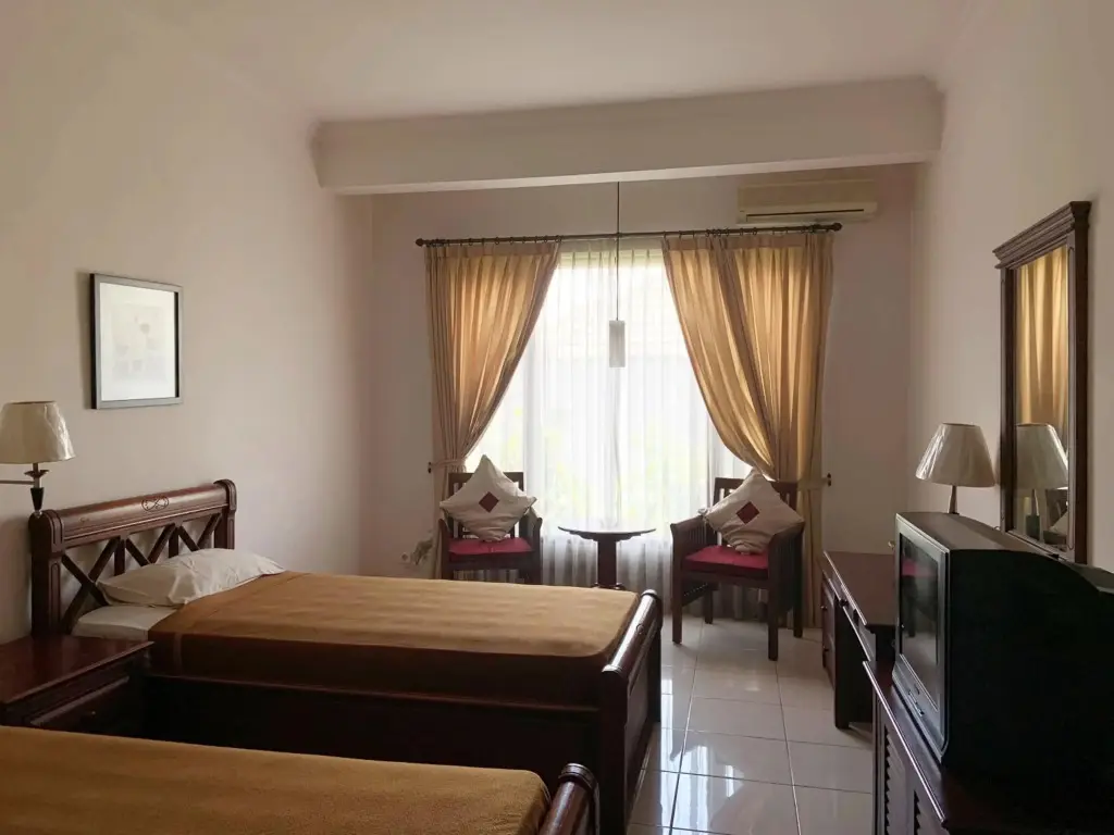 Денпасар: Nirwana Hotel Suites