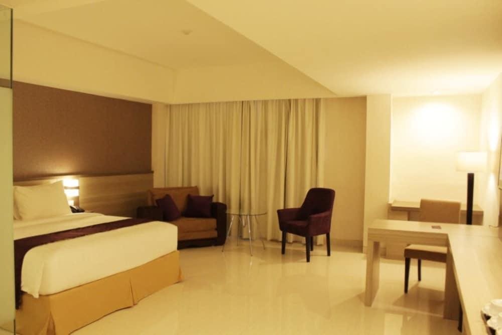 Чикаранг: Swiss-Belinn Cibitung