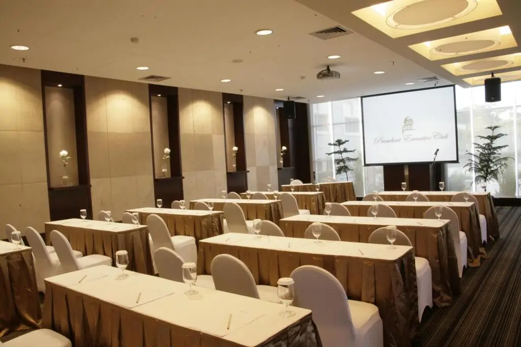Чикаранг: President Executive Club