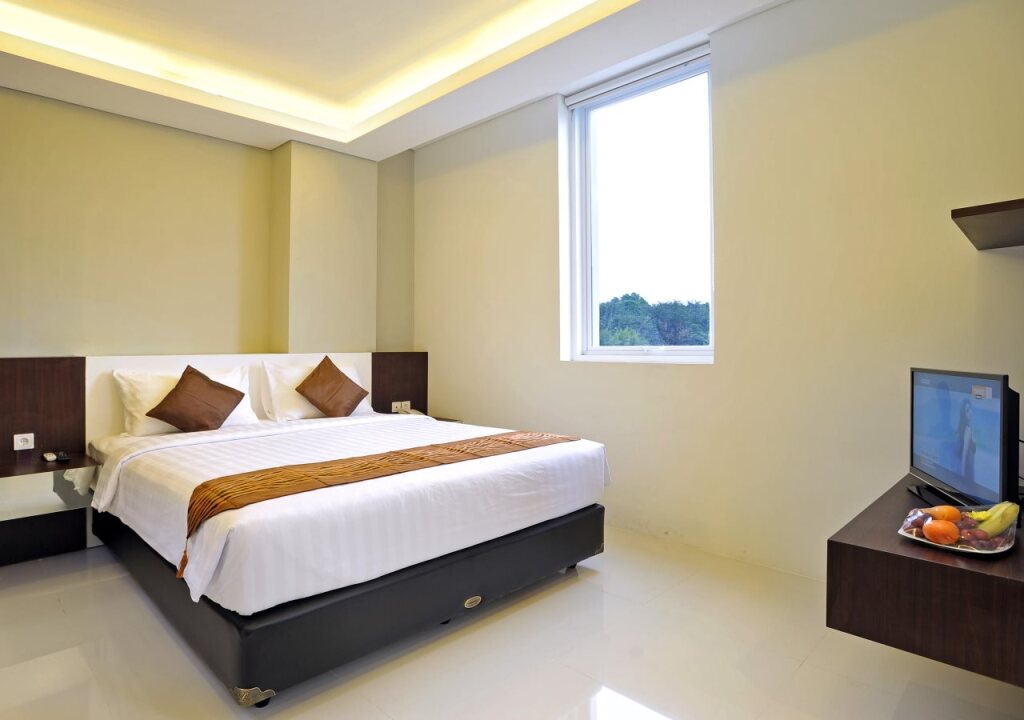 Сурабая: d'Season Hotel