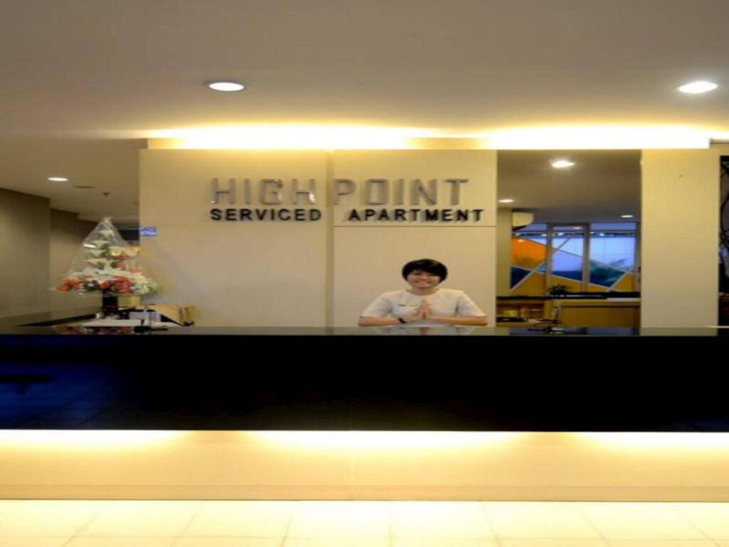 Сурабая: Comfy Studio at High Point Serviced Apartment By Travelio