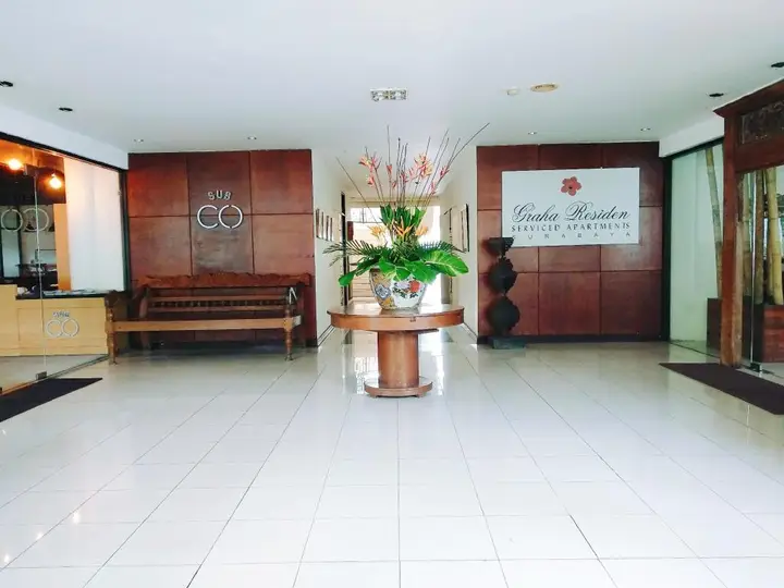 Сурабая: Whiz Residence Darmo Harapan Surabaya