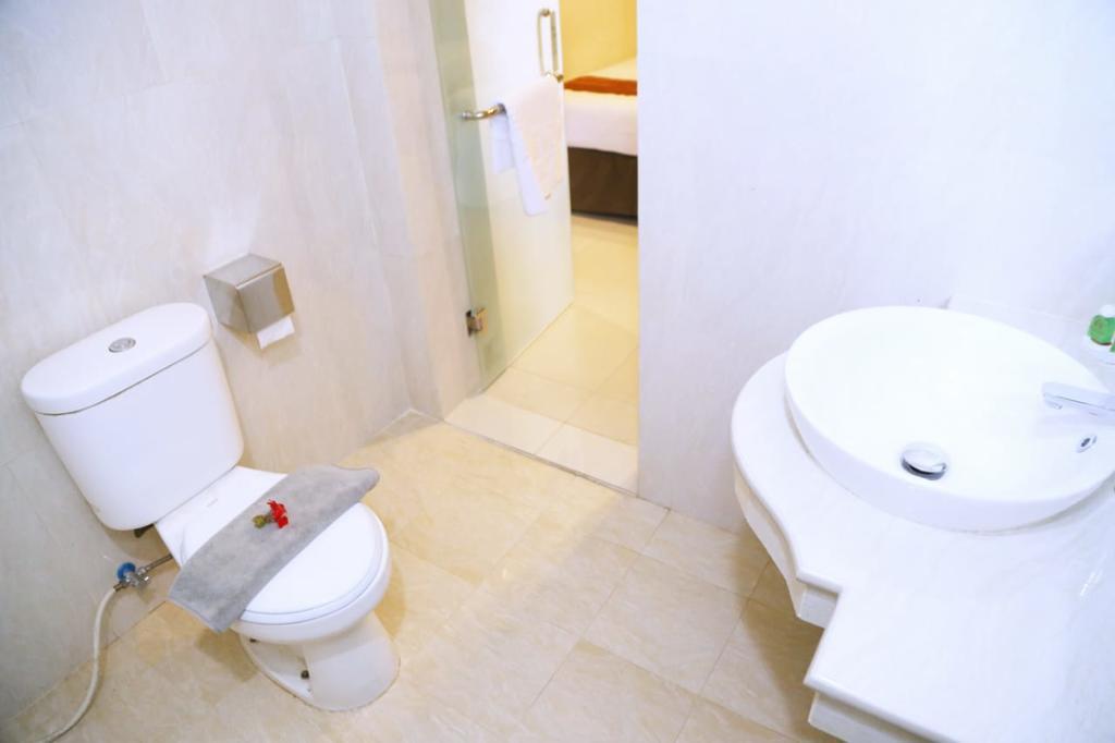 Караганьяр: Hotel Indah Palace Tawangmangu
