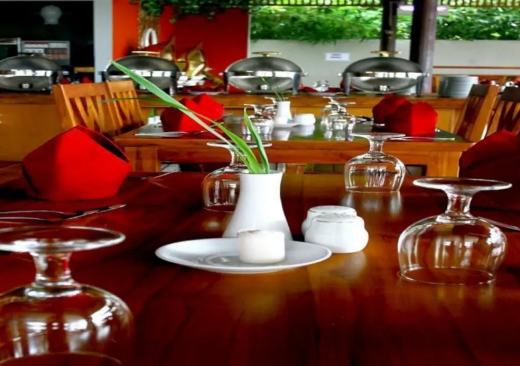 Jerowaru: Grand Royal BIL Hotel