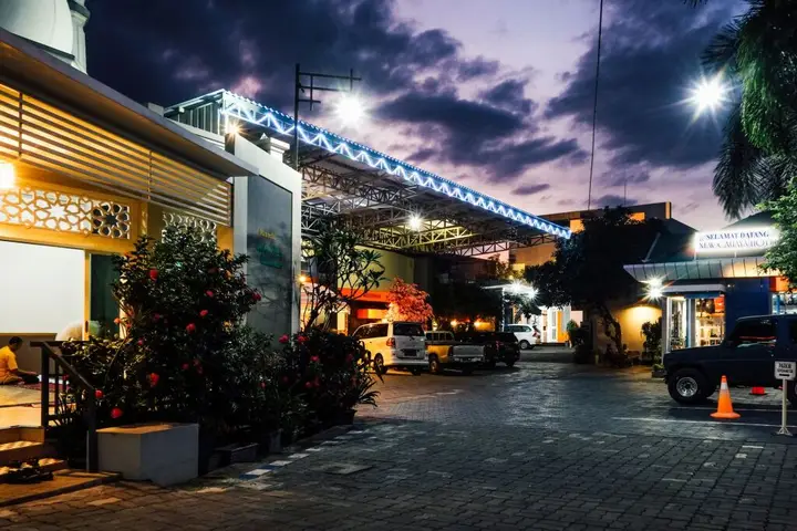Сурабая: New Cahaya Hotel