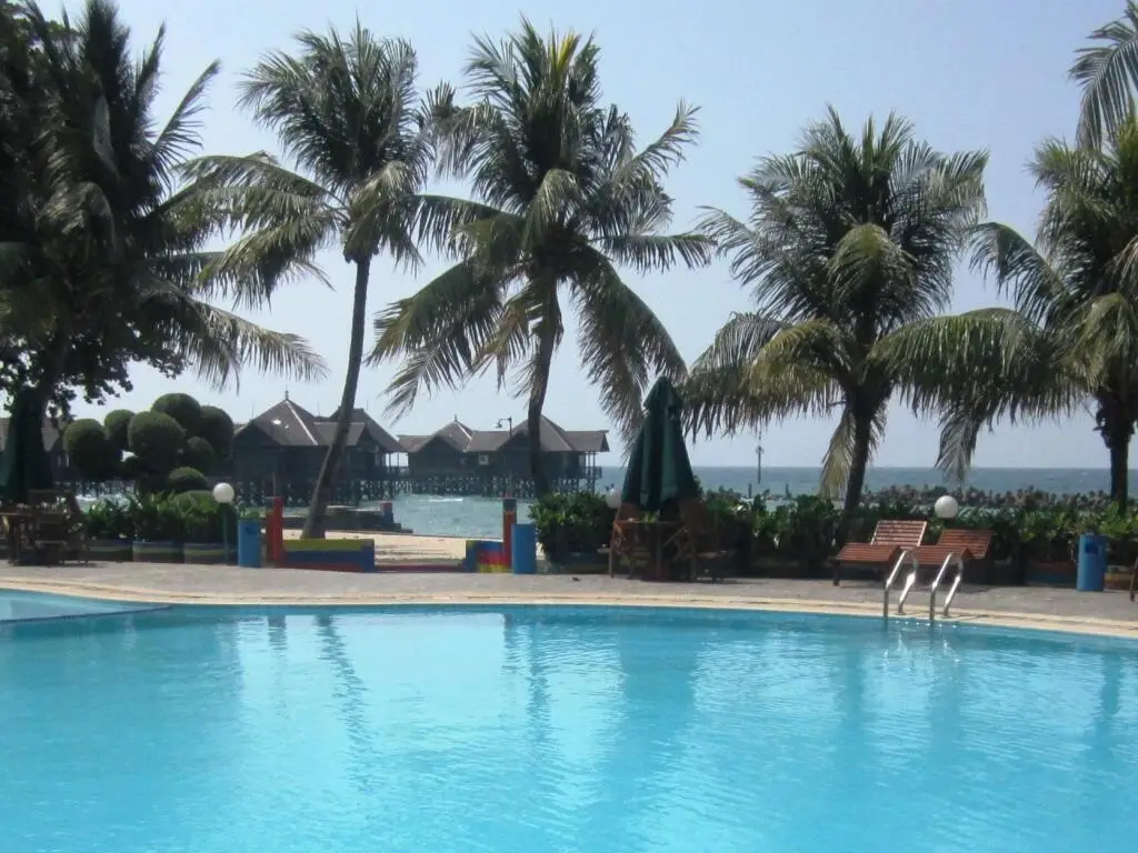 Pulau Ayer Resort and Cottages — фото 1