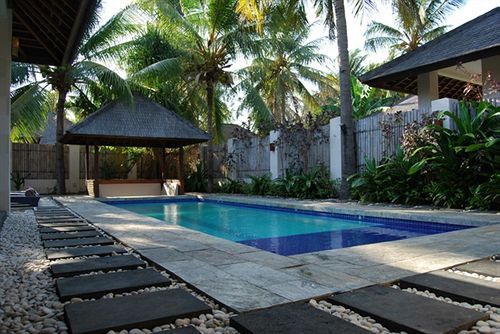 Гили Траванган: Villa Dunia