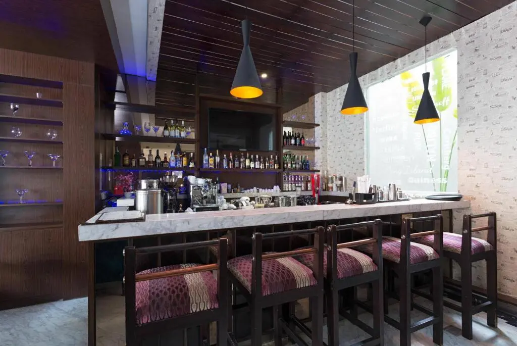 Джакарта: RedDoorz Plus near Blok M Square