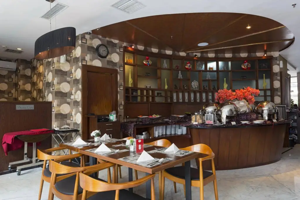 Джакарта: RedDoorz Plus near Blok M Square