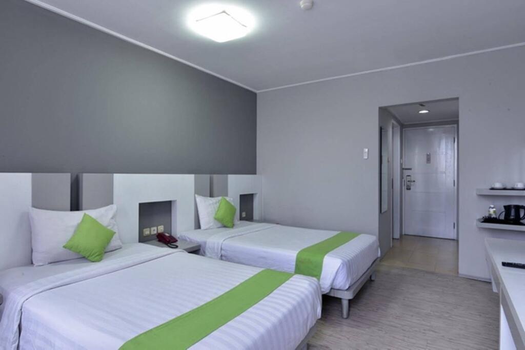 Банда-Ачех: Grand Nanggroe Hotel