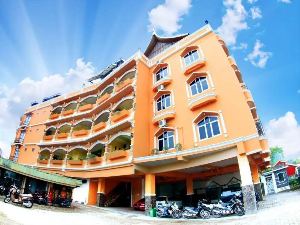 Букиттинги: Kharisma Hotel