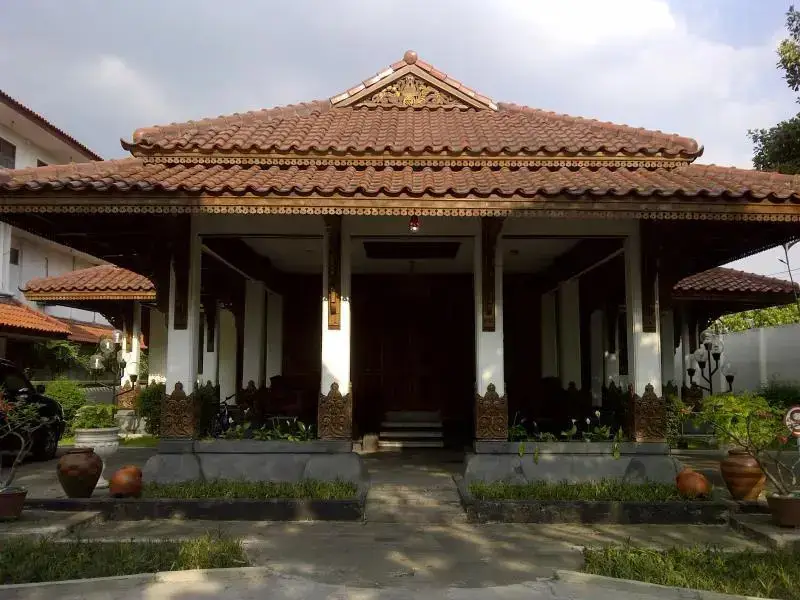 Суракарта: Lodging Hotel Sadinah