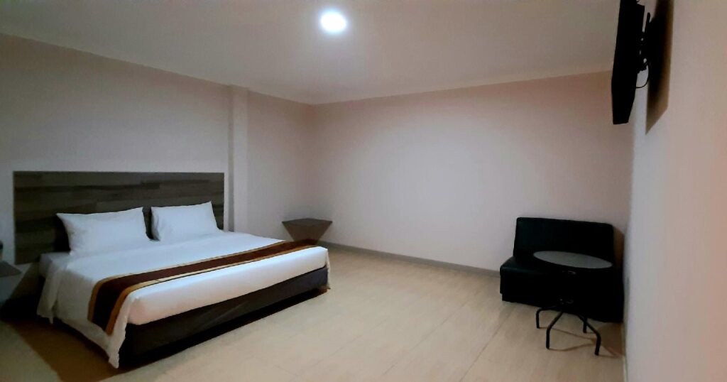 Батам: The Music Hotel