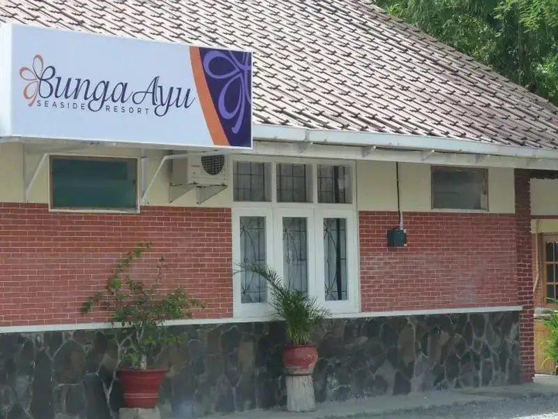 Пелабухан-рату: Bunga Ayu Bungalows & Restaurant