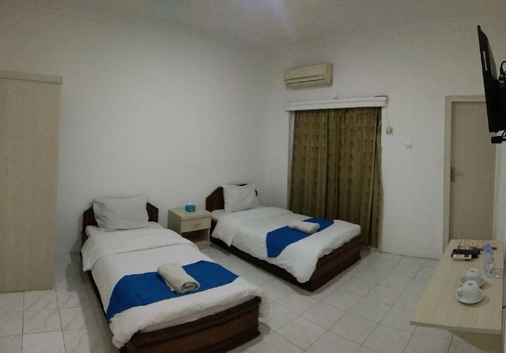 Суракарта: Hotel Sanashtri