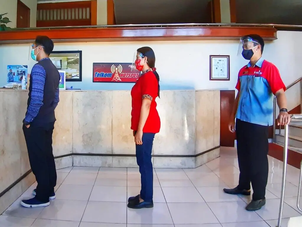 Тегал: Alexander Hotel  Tegal