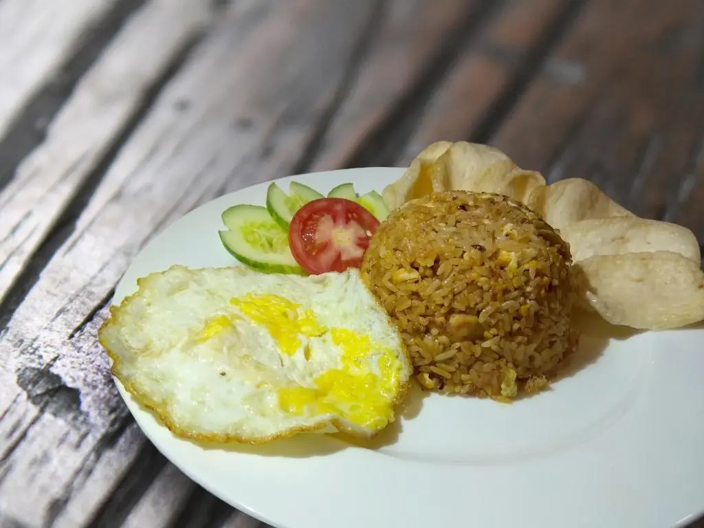 Тегал: Alexander Hotel  Tegal