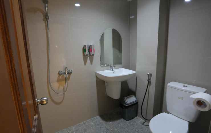 Таракан: Hotel Makmur