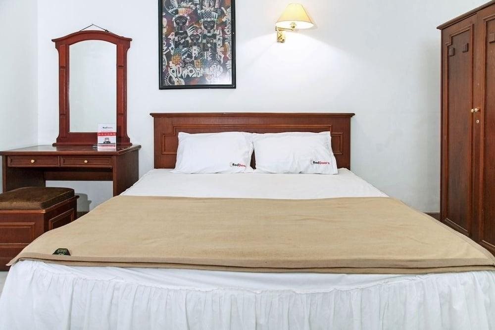 Сурабая: Hotel Dibino