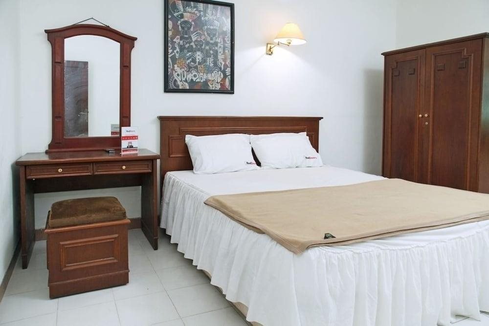 Сурабая: Hotel Dibino