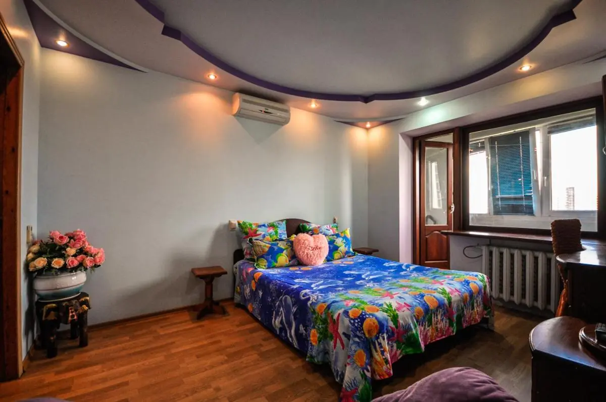 Новороссийск: Apartment on Tolstogo 17