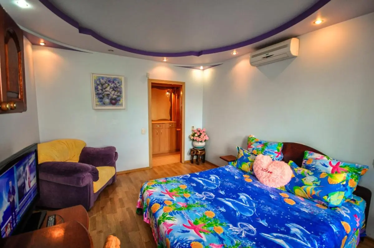 Новороссийск: Apartment on Tolstogo 17