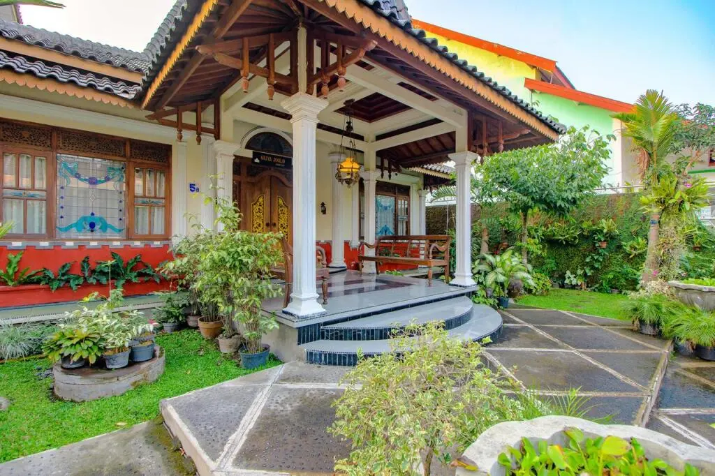 Ngaglik: Oyo 1650 Griya Joglo Homestay