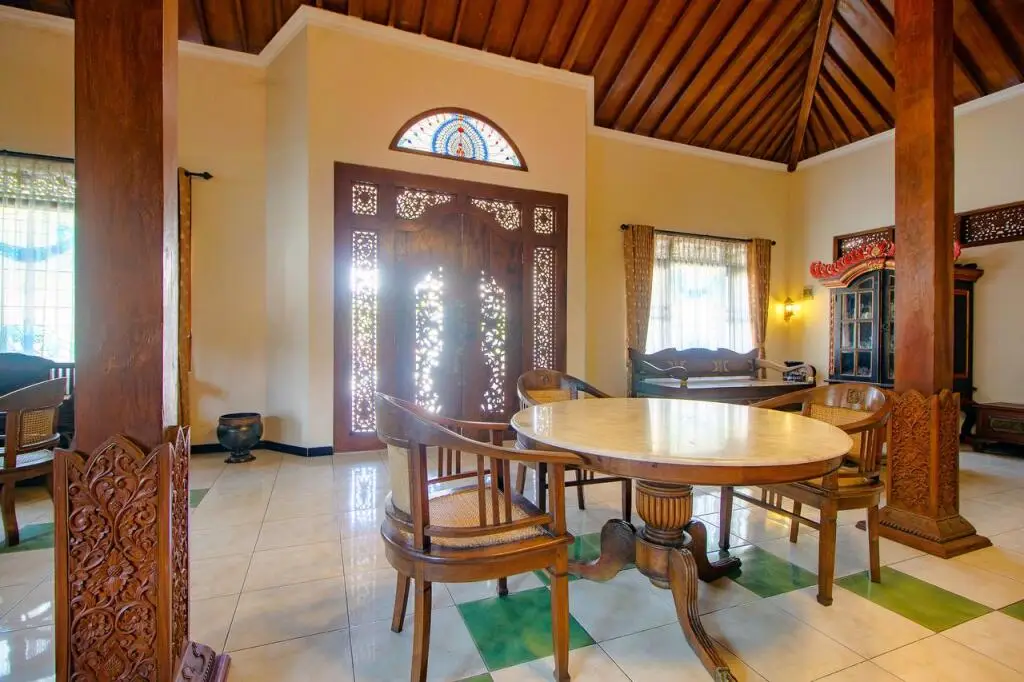 Ngaglik: Oyo 1650 Griya Joglo Homestay