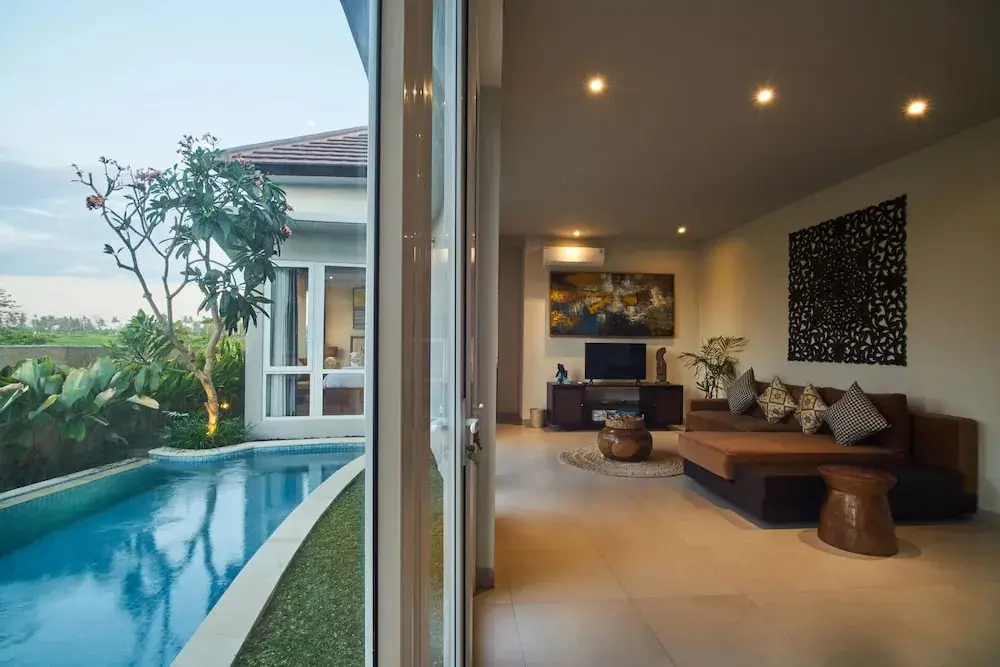 Сесе: Villa Surgawi Cemagi