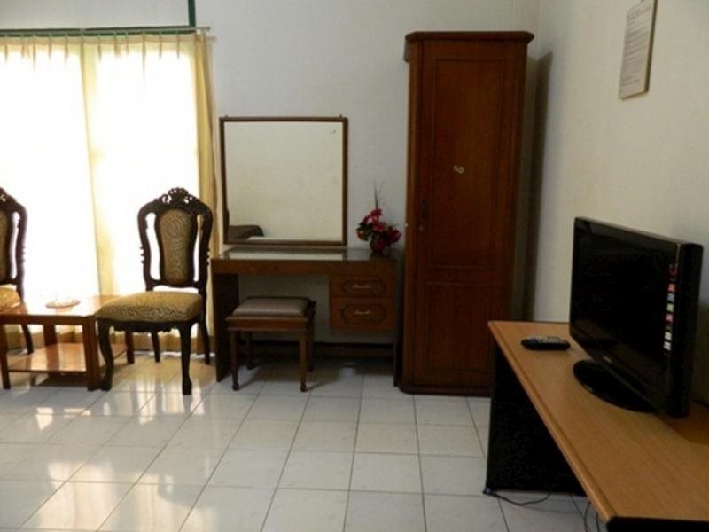 Суракарта: Hotel Tirtonadi Permai