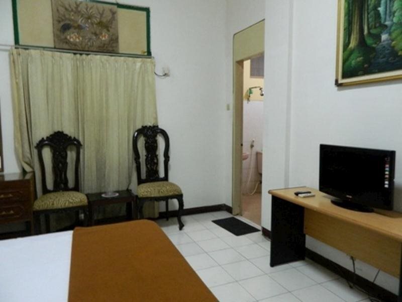 Суракарта: Hotel Tirtonadi Permai