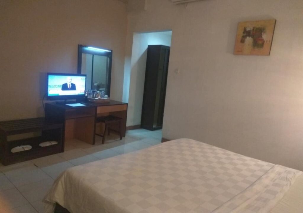 Сраген: Graha Hotel