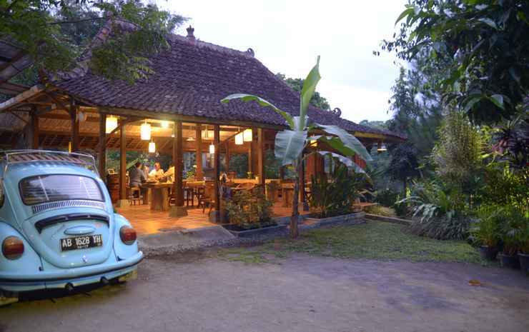 Пакем: The Riverside Jogja Hotel
