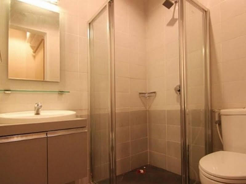 Джакарта: The Residence Guest House