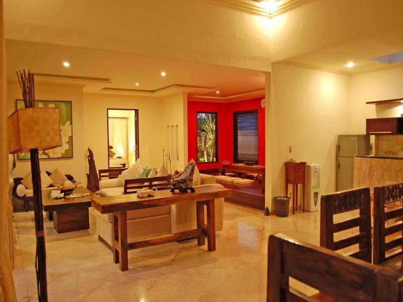 Джимбаран: Bali She Villas