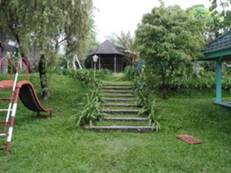 Травас: Nasta Inn Trawas