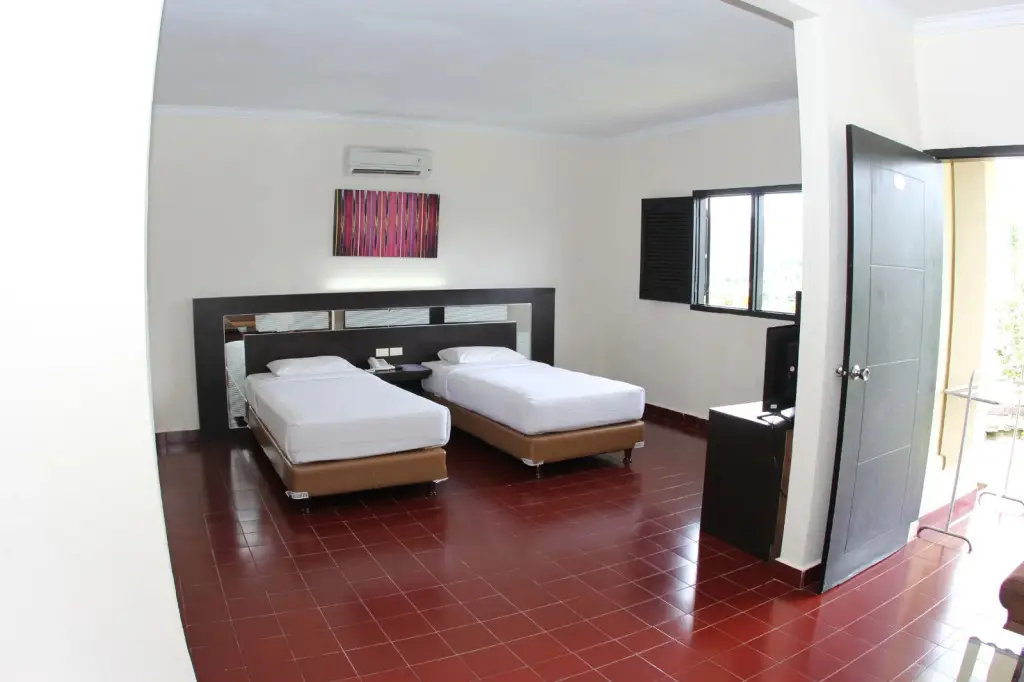 Озеро Тоба: Danau Toba International Cottage