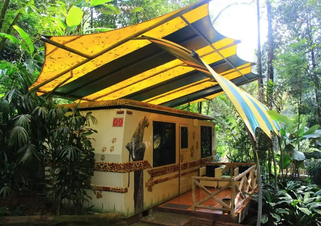 Сизаруа: Taman Safari Lodge