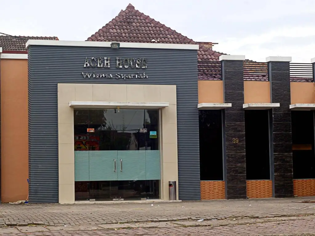 Медан: Hotel Syariah Aceh House Wahid Hasyim