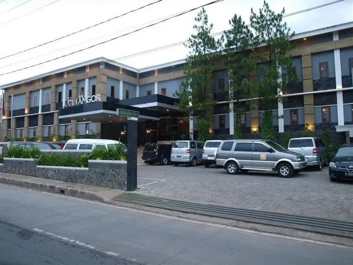 Сумеданг: Jatinangor Hotel & Restaurant