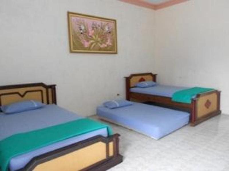 Бату: Hotel Pitaloka Palereman