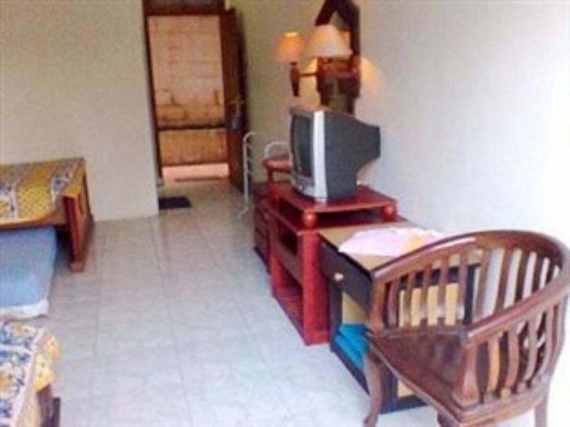 Бату: Hotel Pitaloka Palereman