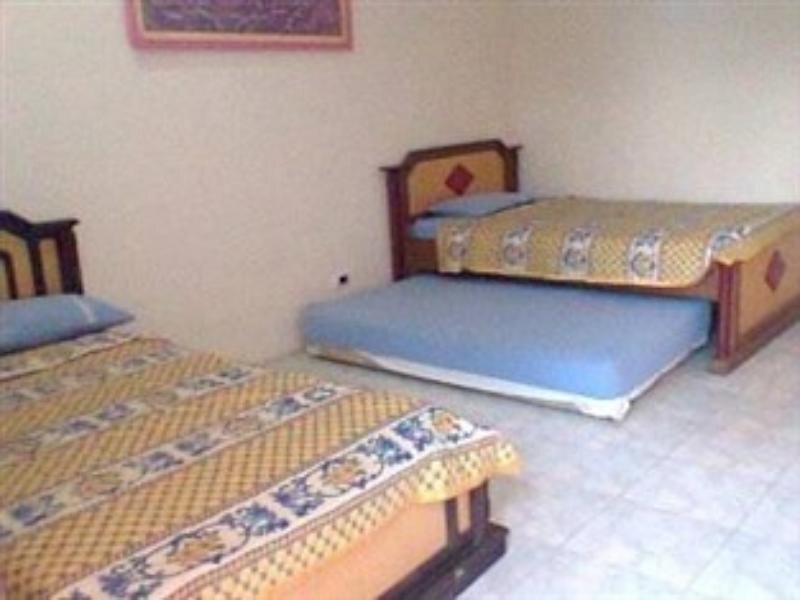 Бату: Hotel Pitaloka Palereman