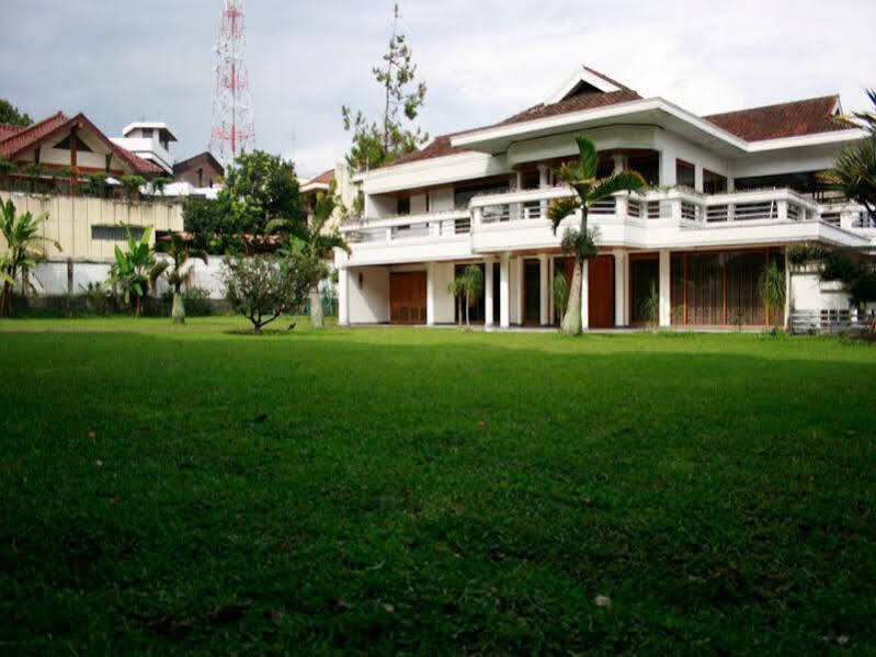 Бандунг: Private Family Villa