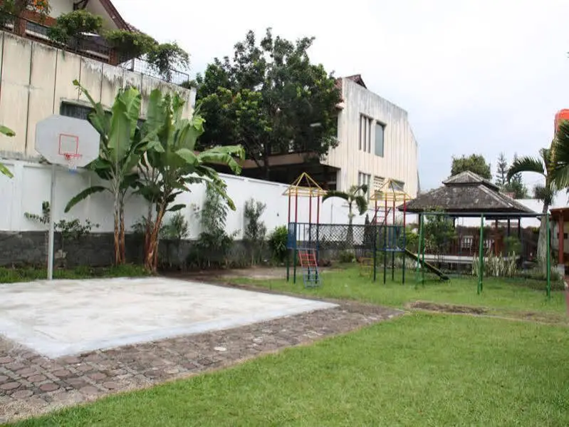 Бандунг: Private Family Villa