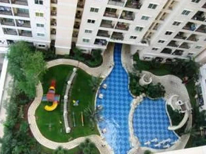 Джакарта: Gading's Apartment at Moi